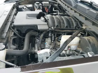 2019 Chevrolet Silverado 1500 LT z VIN 2GCRCPEC7K1115535, wystawiony jako IAAI lot #42413006 z przebiegiem 136 455 mil mil oraz . Historia ofert i sprzedaży dostępna na DreamBid. Obrazek 23.