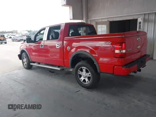 2006 Ford F-150 XLT z VIN 1FTPW14V46KD52469, wystawiony jako IAAI lot #42459509 z przebiegiem 204 039 mil mil oraz . Historia ofert i sprzedaży dostępna na DreamBid. Obrazek 3.