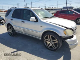 2001 Mercedes-Benz M 320/430/500 z VIN 4JGAB54E71A270139, wystawiony jako Copart lot #57175625 z przebiegiem 154 870 mil mil oraz Szkoda całkowita • Salvage title. Historia ofert i sprzedaży dostępna na DreamBid. Obrazek 4.