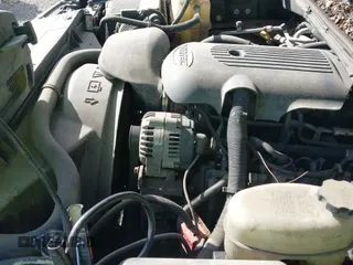 2004 Chevrolet Silverado 2500 LT с VIN 1GCGK23U84F146779, выставлен на аукционе IAAI как лот 41816441 с пробегом 163 631 миль миль и . История ставок и продаж доступна на DreamBid. Изображение 22.