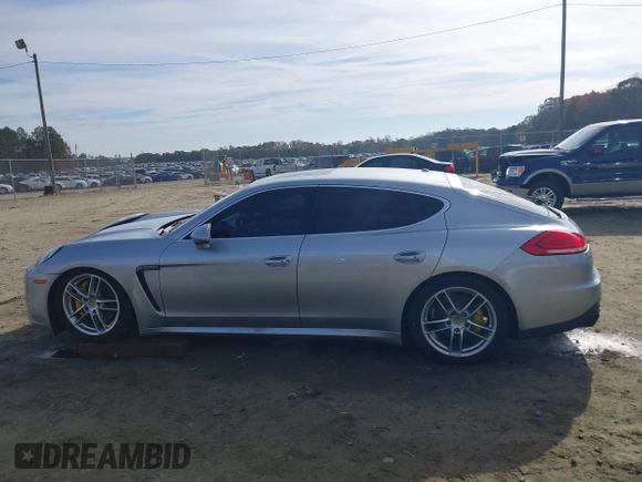 2015 Porsche Panamera 4S z VIN WP0AB2A70FL050779, wystawiony jako IAAI lot #40977292 z przebiegiem 78 574 mil mil oraz . Historia ofert i sprzedaży dostępna na DreamBid. Obrazek 14.