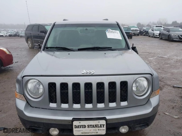 2017 Jeep Patriot High Altitude with VIN 1C4NJRFB2HD142094, listed as a IAAI auction lot 41436772 with 104,443 mi miles. Bid and sale history available at carsss.com. Image 12.