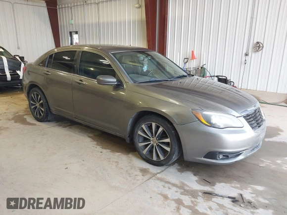 2013 Chrysler 200 Limited with VIN 1C3CCBCG9DN701934, listed as a IAAI auction lot 42096196 with 165,839 mi miles. Bid and sale history available at carsss.com. Image 1.