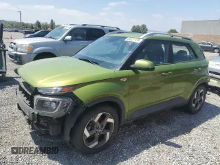 2020 Hyundai Venue SEL z VIN KMHRC8A36LU030828, wystawiony jako Copart lot #54521135 z przebiegiem 74 281 mil mil oraz Szkoda całkowita • Salvage title. Historia ofert i sprzedaży dostępna na DreamBid. Obrazek 1.