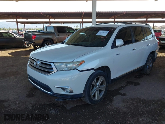2011 Toyota Highlander Limited with VIN 5TDDK3EH4BS064313, listed as a IAAI auction lot 40934105 with 155,204 mi miles and . Bid and sale history available at DreamBid. Image 2.