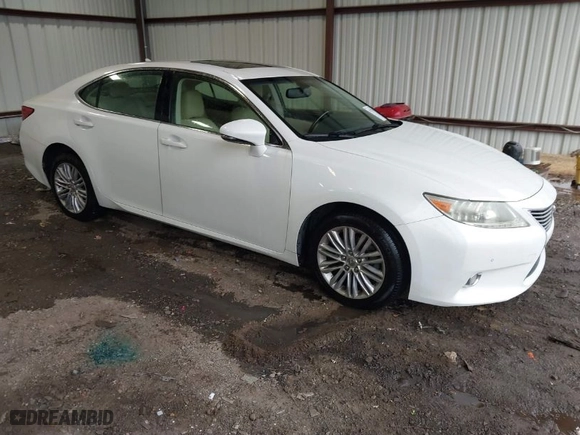 2013 Lexus ES 350 4dr Sdn with VIN JTHBK1GG1D2027096, listed as a IAAI auction lot 41771564 with NaN miles. Bid and sale history available at carsss.com. Image 1.