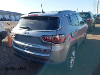 2022 Jeep Compass Latitude Lux с VIN 3C4NJDFB0NT171103, выставлен на аукционе IAAI как лот 41857327 с пробегом 17 940 миль миль и . История ставок и продаж доступна на DreamBid. Изображение 4.