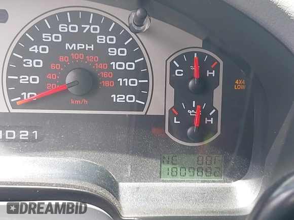 2007 Ford F-150 XLT z VIN 1FTPX14V87FB61659, wystawiony jako IAAI lot #42183080 z przebiegiem 180 988 mil mil oraz . Historia ofert i sprzedaży dostępna na DreamBid. Obrazek 7.
