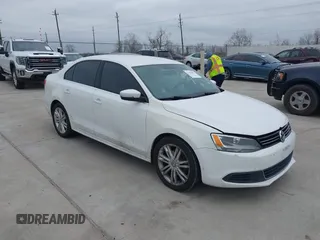 2013 Volkswagen Jetta SE with VIN 3VWDX7AJ0DM254062, listed as a IAAI auction lot 41623952 with 171,463 mi miles and . Bid and sale history available at DreamBid. Image 1.