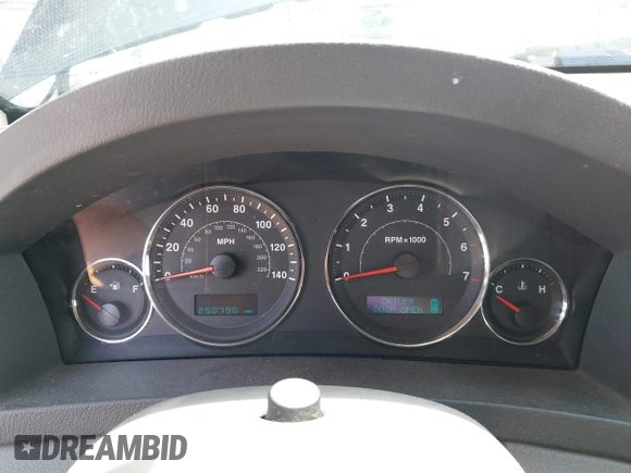 2007 Jeep Grand Cherokee Limited with VIN 1J8HR58227C561149, listed as a IAAI auction lot 42542789 with 250,790 mi miles and . Bid and sale history available at DreamBid. Image 7.