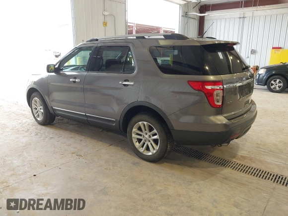 2013 Ford Explorer XLT with VIN 1FM5K8D83DGA27149, listed as a IAAI auction lot 41786382 with 379,495 mi miles and . Bid and sale history available at carsss.com. Image 3.