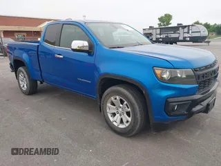 2021 Chevrolet Colorado 2WD LT z VIN 1GCHSCEN3M1297381, wystawiony jako IAAI lot #42442384 z przebiegiem 16 923 mil mil oraz . Historia ofert i sprzedaży dostępna na DreamBid. Obrazek 1.
