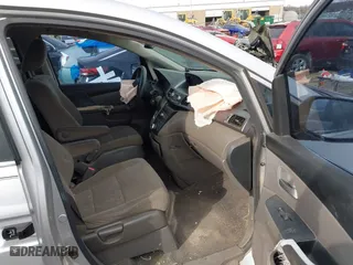 2011 Honda Odyssey LX with VIN 5FNRL5H27BB023071, listed as a IAAI auction lot 41716556 with 162,955 mi miles. Bid and sale history available at carsss.com. Image 5.