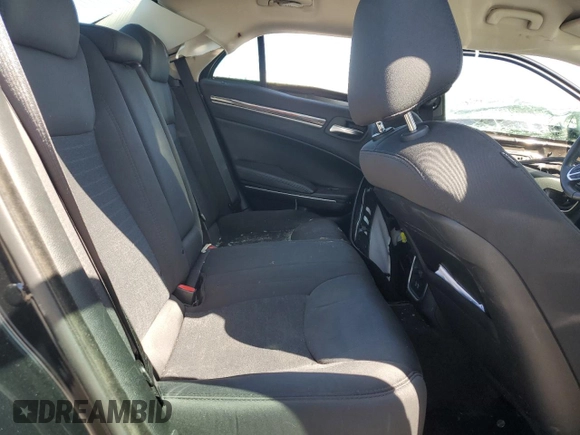 2018 Chrysler 300 Touring z VIN 2C3CCAAG7JH315532, wystawiony jako Copart lot #53404095 z przebiegiem 124 754 mil mil oraz Szkoda całkowita • Salvage title. Historia ofert i sprzedaży dostępna na DreamBid. Obrazek 10.