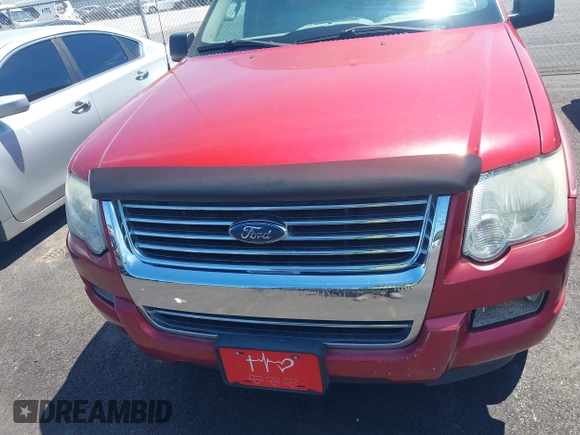 2007 Ford Explorer XLT z VIN 1FMEU63E77UB81293, wystawiony jako IAAI lot #42212508 z przebiegiem 246 834 mil mil oraz . Historia ofert i sprzedaży dostępna na DreamBid. Obrazek 6.