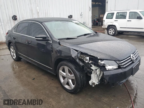 2013 Volkswagen Passat SE w/Sunroof & Nav with VIN 1VWBP7A36DC127911, listed as a Copart auction lot 83520534 with 71,814 mi miles and Salvage Title. Bid and sale history available at carsss.com. Image 4.