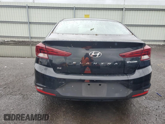 2020 Hyundai Elantra SE z VIN KMHD74LF5LU945281, wystawiony jako Copart lot #58012135 z przebiegiem Nie podano mil oraz Szkoda całkowita • Salvage title. Historia ofert i sprzedaży dostępna na DreamBid. Obrazek 6.