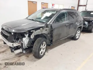 2018 Jeep Compass Latitude z VIN 3C4NJDBB8JT202632, wystawiony jako IAAI lot #41650505 z przebiegiem 118 777 mil mil oraz . Historia ofert i sprzedaży dostępna na DreamBid. Obrazek 18.