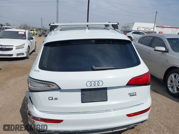 2015 Audi Q5 Premium Plus with VIN WA1DGAFP6FA079260, listed as a IAAI auction lot 41567591 with 195,848 mi miles. Bid and sale history available at carsss.com. Image 16.