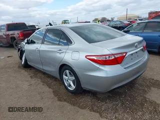 2015 Toyota Camry XLE with VIN 4T1BF1FK1FU475840, listed as a IAAI auction lot 41669607 with 104,881 mi miles. Bid and sale history available at carsss.com. Image 3.
