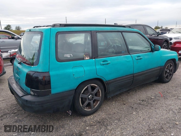 2001 Subaru Forester L with VIN JF1SF63551H762136, listed as a IAAI auction lot 40521706 with 0 mi miles. Bid and sale history available at carsss.com. Image 4.