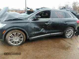 2016 Lincoln MKX Reserve with VIN 2LMTJ8LR2GBL35403, listed as a IAAI auction lot 41941607 with 0 mi miles. Bid and sale history available at carsss.com. Image 14.