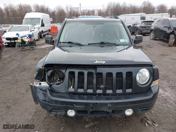 2014 Jeep Patriot Limited with VIN 1C4NJRCB8ED648089, listed as a IAAI auction lot 41801878 with 102,346 mi miles. Bid and sale history available at carsss.com. Image 6.