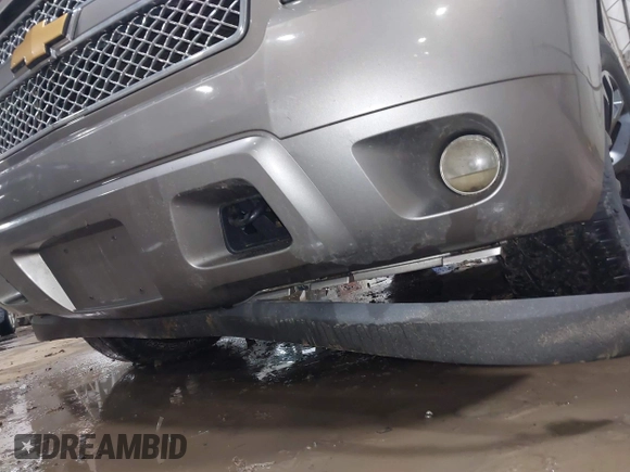 2009 Chevrolet Tahoe LTZ with VIN 1GNFK33049R143390, listed as a IAAI auction lot 41747041 with 209,492 mi miles and . Bid and sale history available at DreamBid. Image 6.