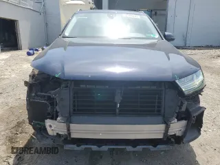 2017 Audi Q7 Premium Plus with VIN WA1LAAF7XHD033350, listed as a Copart auction lot 54946615 with 136,934 mi miles and Salvage Title. Bid and sale history available at DreamBid. Image 5.