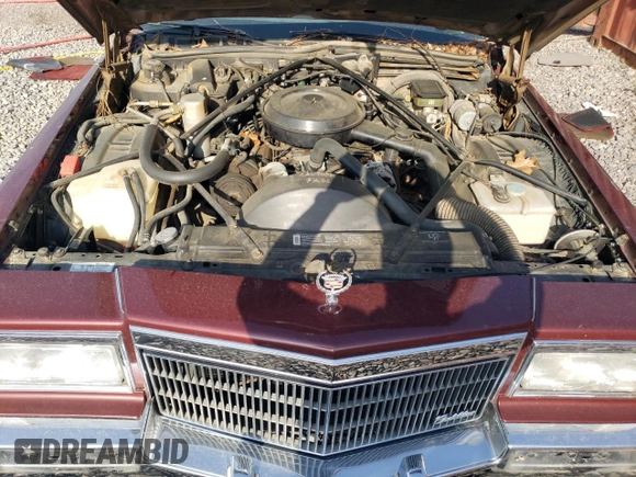 1992 Cadillac Brougham z VIN 1G6DW54E8NR712443, wystawiony jako Copart lot #51482635 z przebiegiem Nie podano mil oraz Nie do naprawy. Historia ofert i sprzedaży dostępna na DreamBid. Obrazek 11.