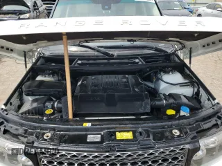 2012 Land Rover Range Rover HSE Lux with VIN SALMF1D46CA385185, listed as a Copart auction lot 54652525 with 158,695 mi miles and Clean Title. Bid and sale history available at DreamBid. Image 12.