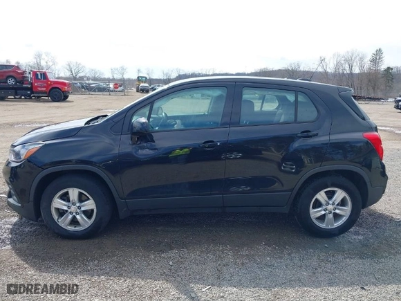 2019 Chevrolet Trax LS with VIN 3GNCJKSB9KL256557, listed as a IAAI auction lot 41879464 with 75,184 mi miles. Bid and sale history available at carsss.com. Image 15.
