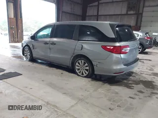 2018 Honda Odyssey LX with VIN 5FNRL6H21JB067863, listed as a IAAI auction lot 40432996 with 224,723 mi miles. Bid and sale history available at carsss.com. Image 3.