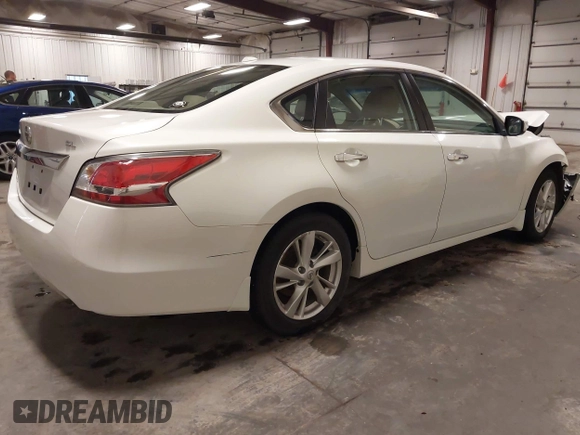 2015 Nissan Altima S with VIN 1N4AL3AP9FN310352, listed as a IAAI auction lot 41902234 with 60,132 mi miles and . Bid and sale history available at DreamBid. Image 4.