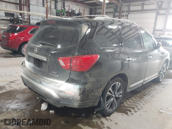 2017 Nissan Pathfinder SV z VIN 5N1DR2MMXHC636690, wystawiony jako IAAI lot #41424828 z przebiegiem 114 994 mil mil oraz . Historia ofert i sprzedaży dostępna na DreamBid. Obrazek 4.