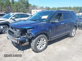2011 Ford Explorer XLT with VIN 1FMHK8D82BGA29212, listed as a IAAI auction lot 42033218 with 197,999 mi miles and . Bid and sale history available at carsss.com. Image 2.