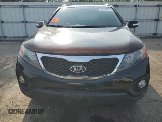 2013 Kia Sorento EX with VIN 5XYKU4A60DG394087, listed as a Copart auction lot 60324665 with 130,736 mi miles and Salvage title. Bid and sale history available at DreamBid. Image 5.