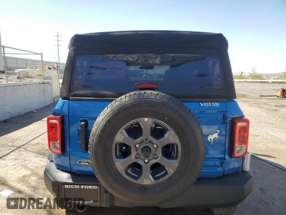 2024 Ford Bronco Big Bend z VIN 1FMDE7BH9RLB50114, wystawiony jako Copart lot #52157635 z przebiegiem 1 002 mil mil oraz Szkoda całkowita • Salvage title. Historia ofert i sprzedaży dostępna na DreamBid. Obrazek 6.