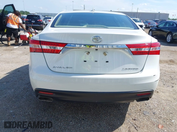 2013 Toyota Avalon XLE z VIN 4T1BK1EB2DU041971, wystawiony jako IAAI lot #42070838 z przebiegiem 89 299 mil mil oraz . Historia ofert i sprzedaży dostępna na DreamBid. Obrazek 16.