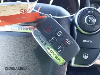 2017 Land Rover Range Rover Sport HSE с VIN SALWR2FK8HA668907, выставлен на аукционе IAAI как лот 41583453 с пробегом 83 483 миль миль и . История ставок и продаж доступна на DreamBid. Изображение 11.