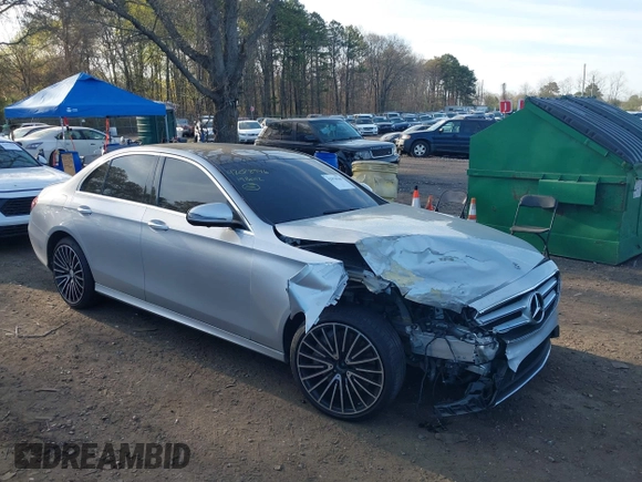 2019 Mercedes-Benz E 300 with VIN WDDZF4KB0KA588433, listed as a IAAI auction lot 42078946 with 68,552 mi miles and . Bid and sale history available at DreamBid. Image 12.