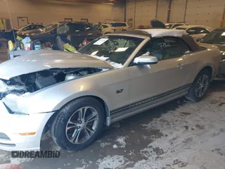 2014 Ford Mustang V6 с VIN 1ZVBP8EM5E5260397, выставлен на аукционе IAAI как лот 41391939 с пробегом 144 035 миль миль и . История ставок и продаж доступна на DreamBid. Изображение 17.