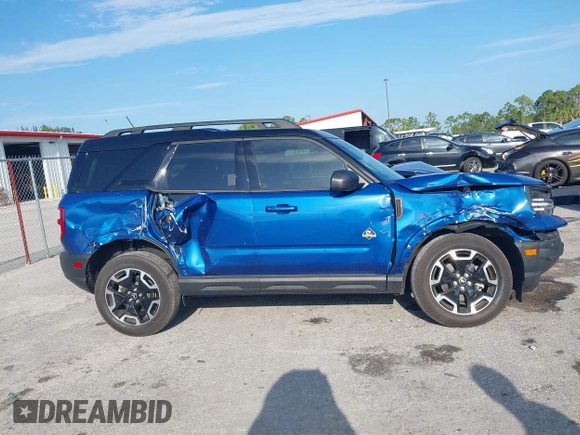 2024 Ford Bronco Sport Outer Banks z VIN 3FMCR9C61RRF36536, wystawiony jako IAAI lot #42363040 z przebiegiem 5 789 mil mil oraz . Historia ofert i sprzedaży dostępna na DreamBid. Obrazek 6.