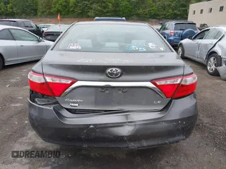 2015 Toyota Camry XLE z VIN 4T1BF1FKXFU003359, wystawiony jako IAAI lot #42309837 z przebiegiem 229 701 mil mil oraz . Historia ofert i sprzedaży dostępna na DreamBid. Obrazek 16.