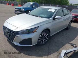 2023 Nissan Altima SV z VIN 1N4BL4DV0PN385186, wystawiony jako IAAI lot #42421832 z przebiegiem 44 341 mil mil oraz . Historia ofert i sprzedaży dostępna na DreamBid. Obrazek 18.