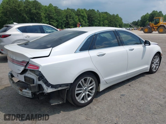 2014 Lincoln MKZ Hybrid z VIN 3LN6L2LU2ER825732, wystawiony jako IAAI lot #42606357 z przebiegiem 153 966 mil mil oraz . Historia ofert i sprzedaży dostępna na DreamBid. Obrazek 4.