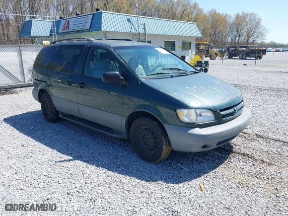 2000 Toyota Sienna LE with VIN 4T3ZF13C1YU291486, listed as a IAAI auction lot 41920881 with 192,607 mi miles. Bid and sale history available at carsss.com. Image 1.