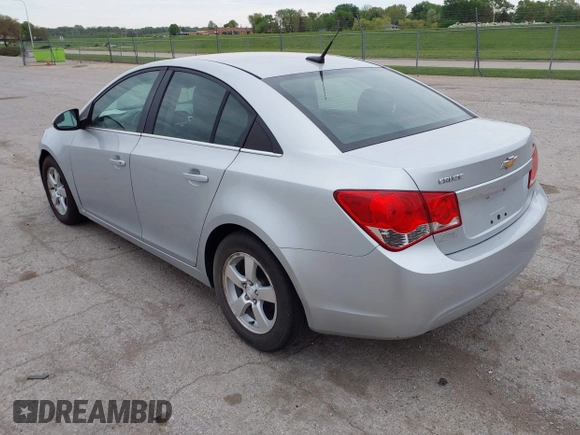 2013 Chevrolet Cruze 1LT with VIN 1G1PC5SB7D7203331, listed as a IAAI auction lot 42142672 with 189,883 mi miles and . Bid and sale history available at DreamBid. Image 3.