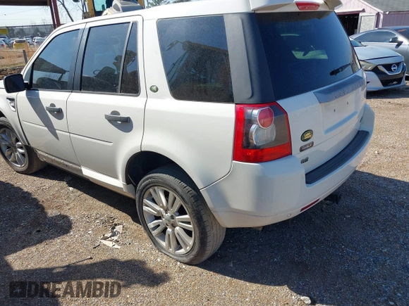 2010 Land Rover LR2 HSE z VIN SALFT2BN8AH208550, wystawiony jako IAAI lot #41738140 z przebiegiem 167 008 mil mil oraz . Historia ofert i sprzedaży dostępna na DreamBid. Obrazek 3.
