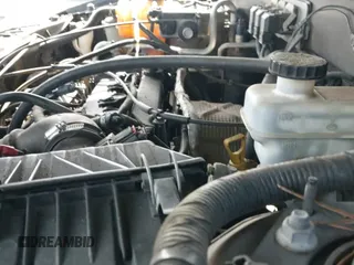 2006 Ford Escape XLS с VIN 1FMYU02Z06KA23936, выставлен на аукционе IAAI как лот 41082867 с пробегом 222 231 миль миль и . История ставок и продаж доступна на DreamBid. Изображение 12.